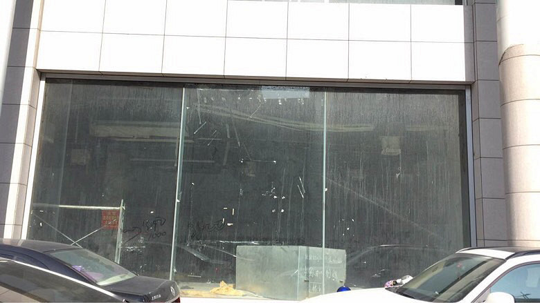 �罭������ɽ��·378������ҽԺ���棬��