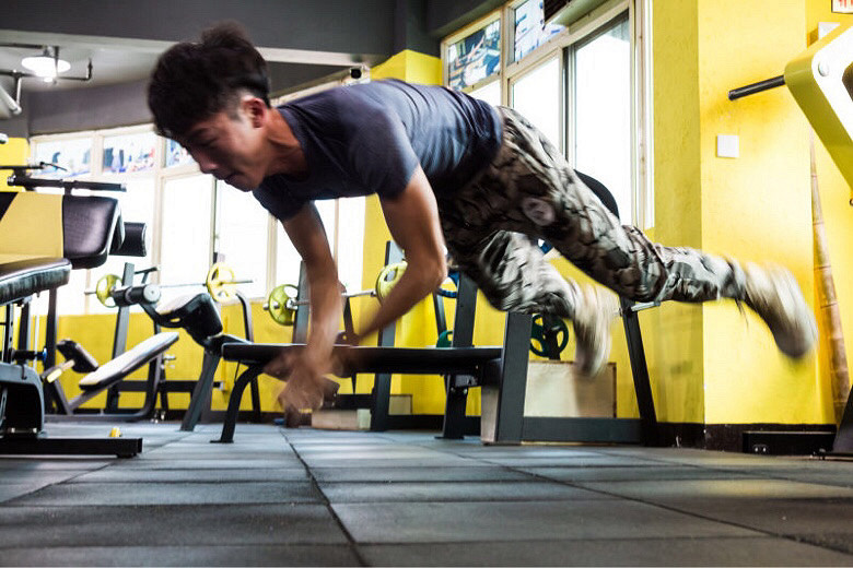 �������ǽֵ�᮰����� �³�· ӣ��ˮ��б