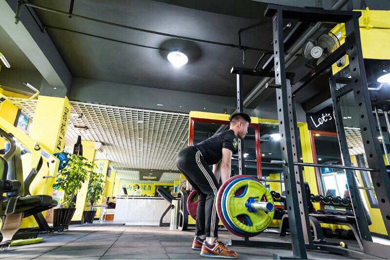 �������ǽֵ�᮰����� �³�· ӣ��ˮ��б