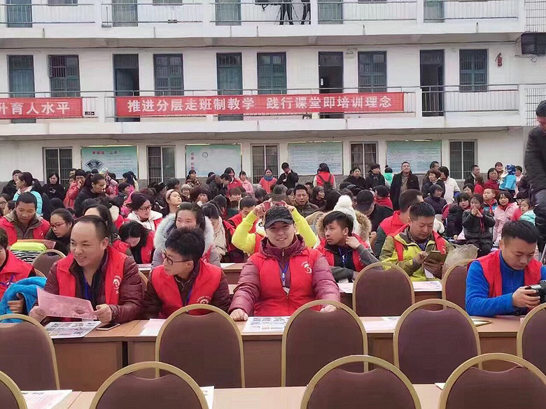 ӭ�����ɾ�ƶ����ͯ������Ը����������