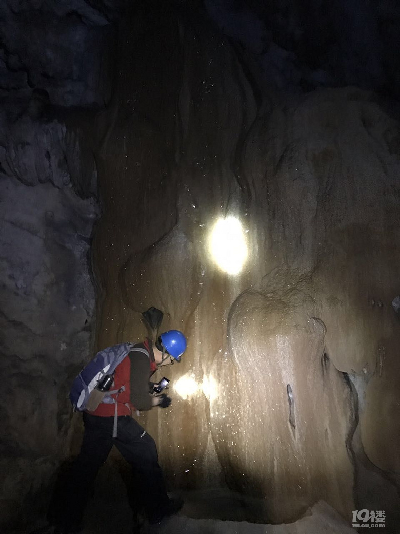 白塔溶洞探险记