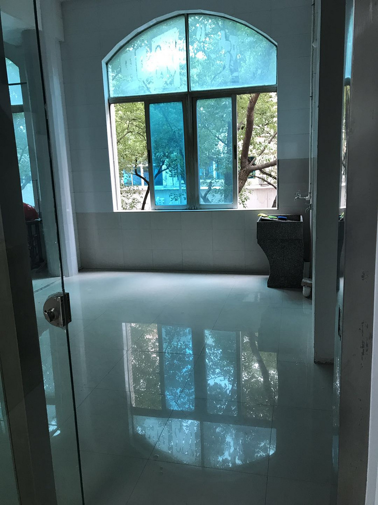 ����·�ڷ��ݳ���