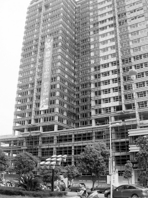 亿嘉烂尾楼开始收尾 现改名巨鼎国际大厦