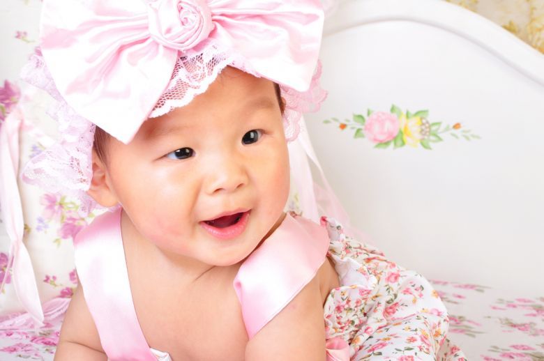 杨雅婷参加微笑世博宝宝了-婴儿期(1-12个月)-