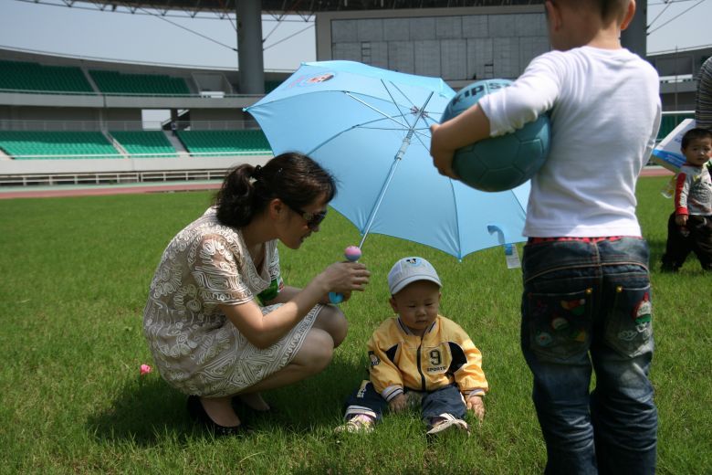 【交作业】成成参加这城市有爱六一儿童大型