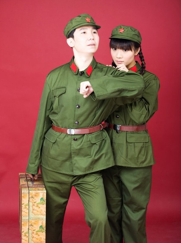 糖果色婚纱大片。爱的一千米-拍结婚照-谈婚论