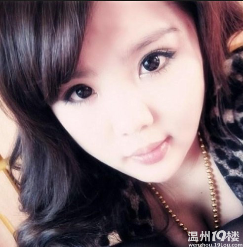 94年女孩与73年干爹玩车震炫富 这是肿么了!-