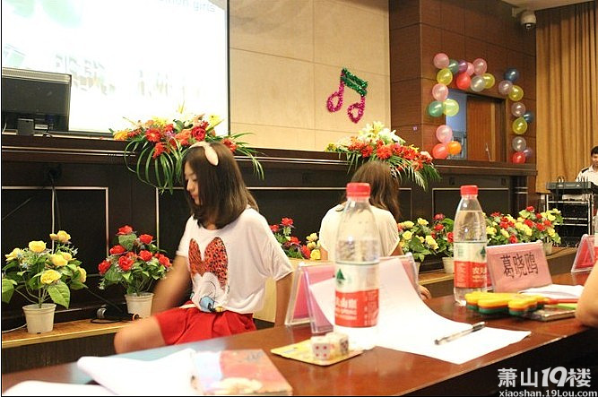 【狼军团】萧山电大十佳<em>歌手</em>大赛 <em>双胞胎美女</em>