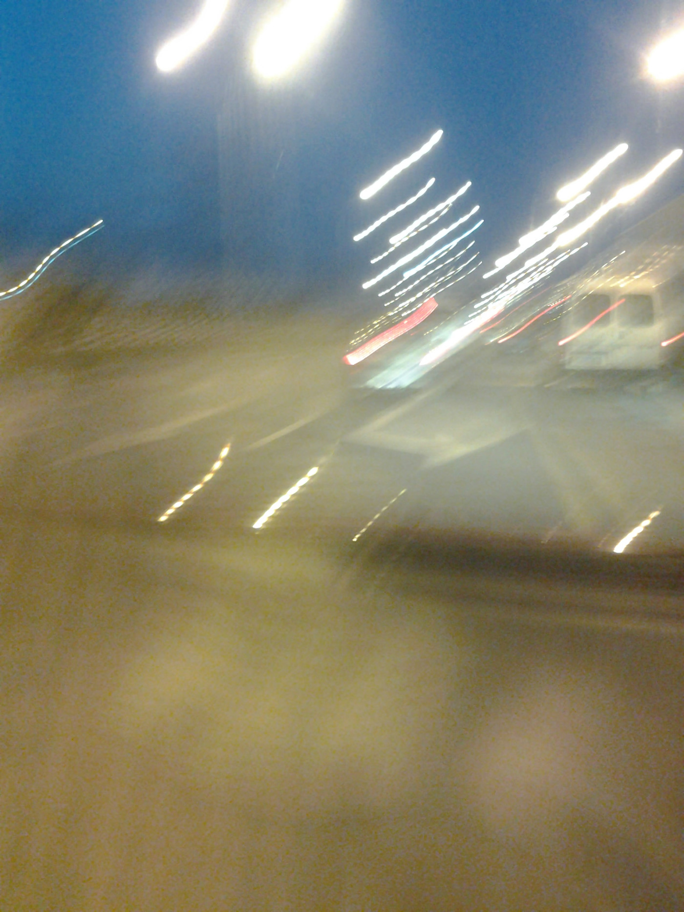 昨晚5点30新城隧道打雷声