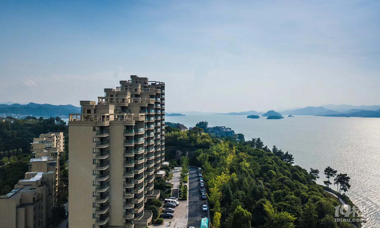 千岛湖【雨润星雨华府】55-85方湖景精装住宅15858286862刘经理