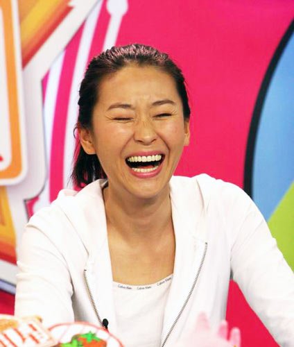 原来她们都是大笑姑婆八一八女明星的大笑照