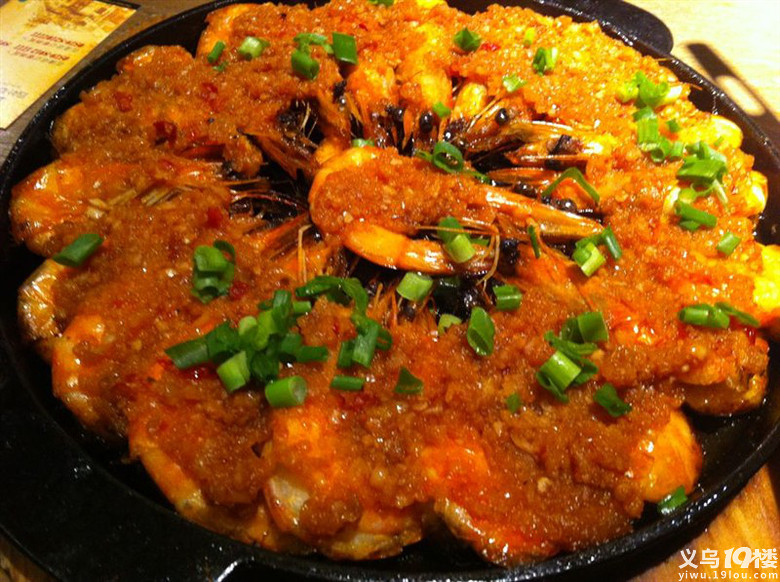 东西好吃,菜名也很别致,环境也不错,真是爱死这