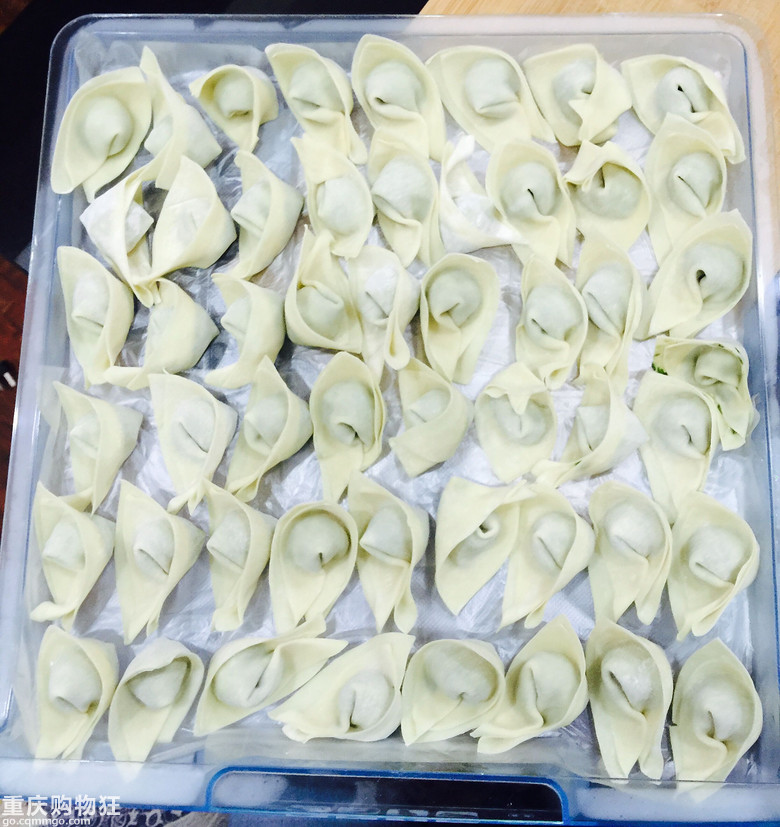 用饺子馅儿包抄手儿。。。