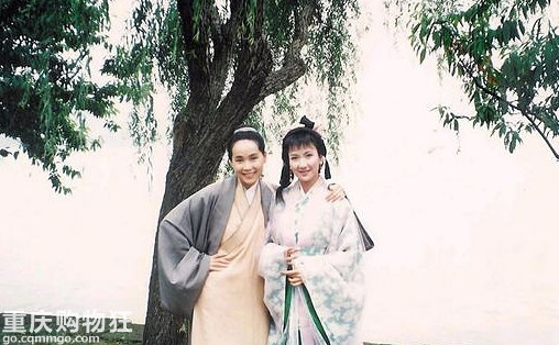 叶童为什么反串演许仙？50岁叶童反串演许仙，老得不忍直视