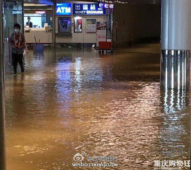 今早北台湾的一场大雨，桃园机场成泽国
