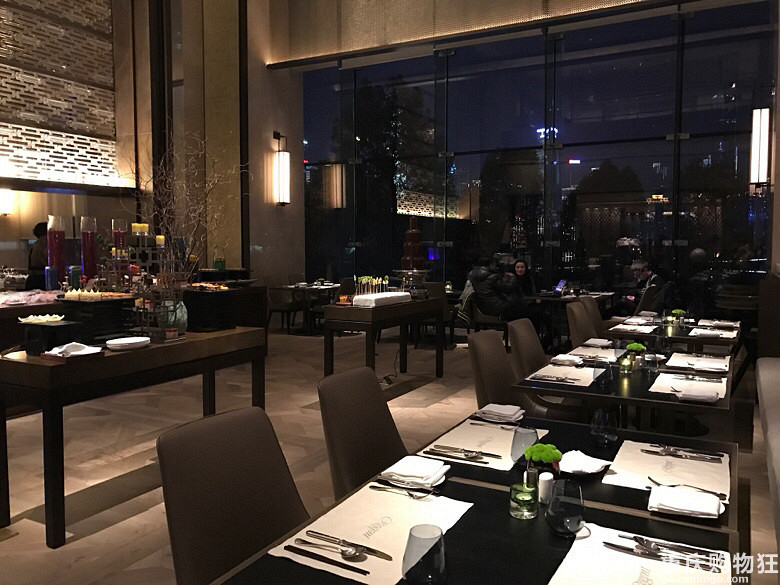 和朋友来尝鲜，丽晶酒店自助餐被生蚝沦陷！！