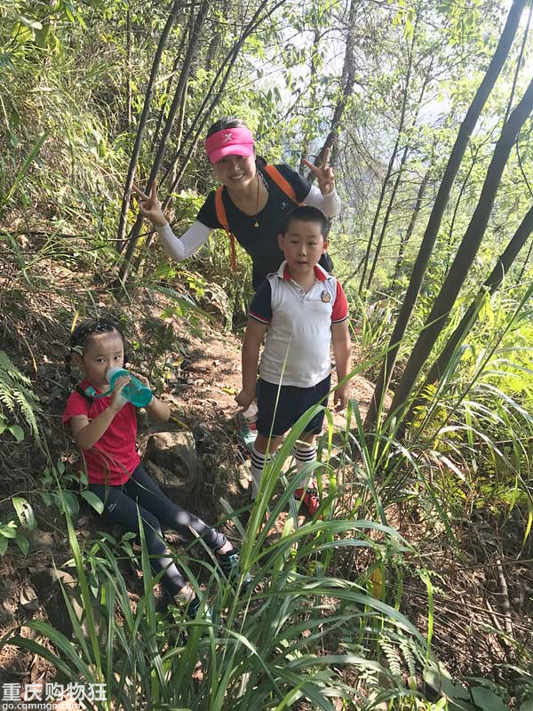 不一样的亲子游~萌娃征服歌乐山徒手攀岩初体验！
