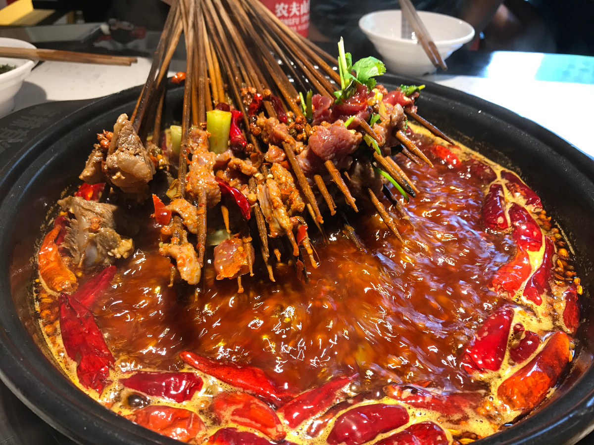 在重庆吃串串吃出了“海”的味道，只有在亲舍串串才能满足！_活动