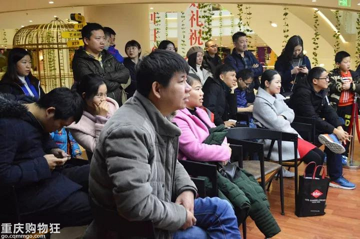 决战王者峡谷，大都会东方广场上演最强王者争夺战！