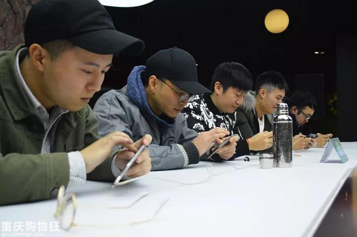 决战王者峡谷，大都会东方广场上演最强王者争夺战！