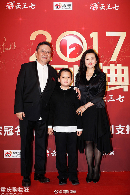 一周明星八卦图片精选,1.2——12.26.明星元旦节都在忙啥