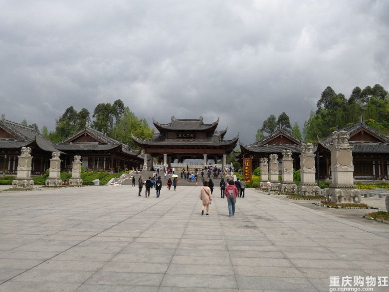 赏了大足石刻，又玩乐和乐都……