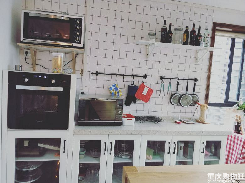 闺蜜周末的打开方式，在一家温馨小店你做蛋糕、我学牛排西餐