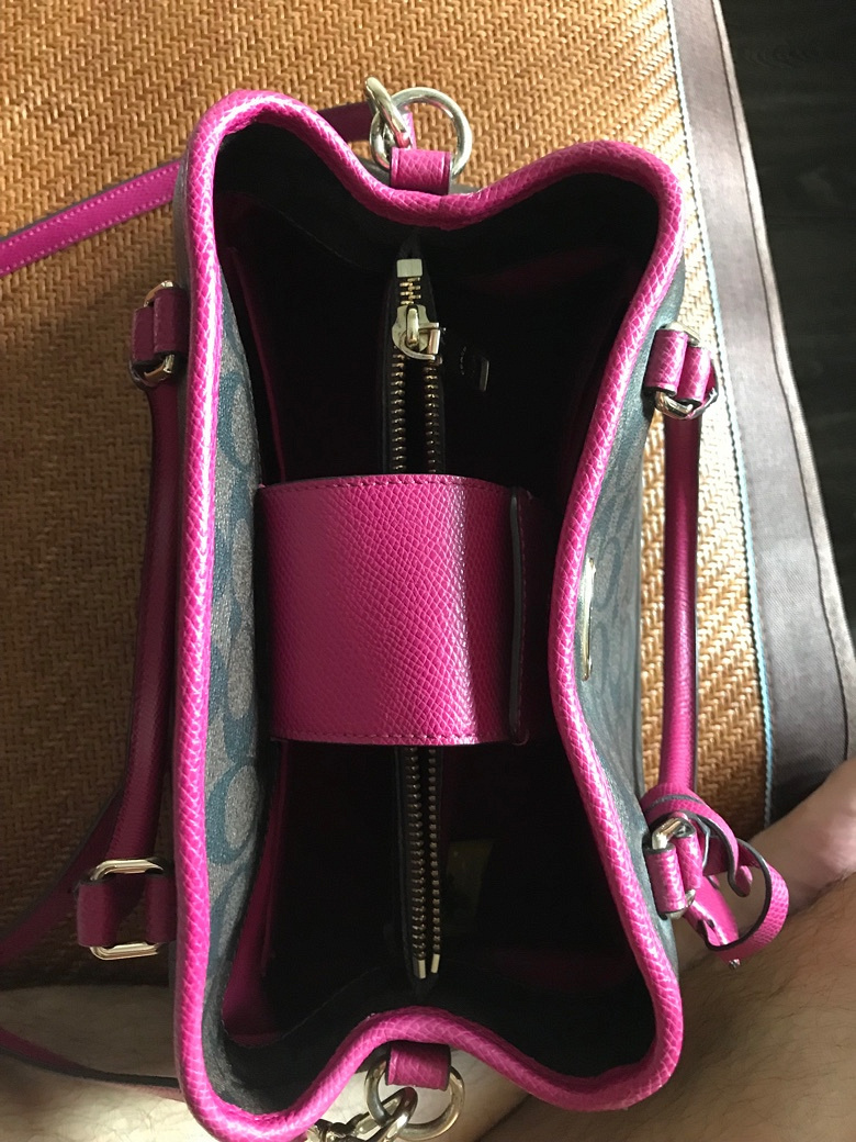 转奥特莱斯购蔻驰包,几乎没怎么背过!有小票!