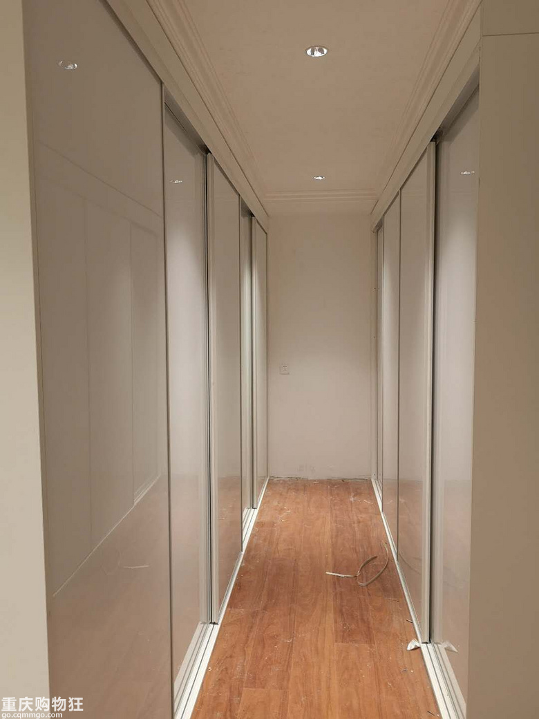 分享一下实木套装门和衣柜的完工作业（流量请慎用）