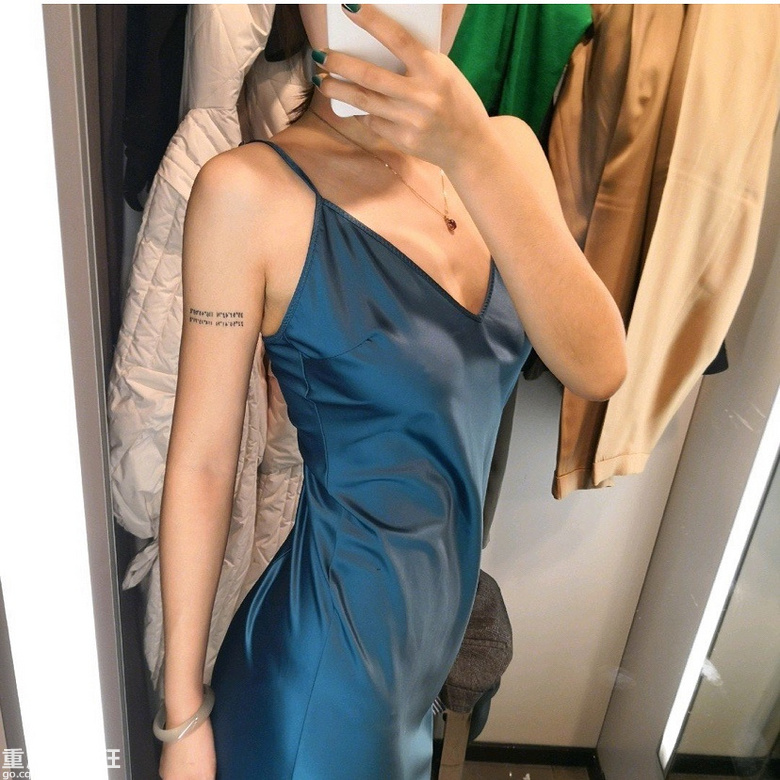 那些整天说ZARA、UR衣服很便宜的人，能不能说一说你们的月收入