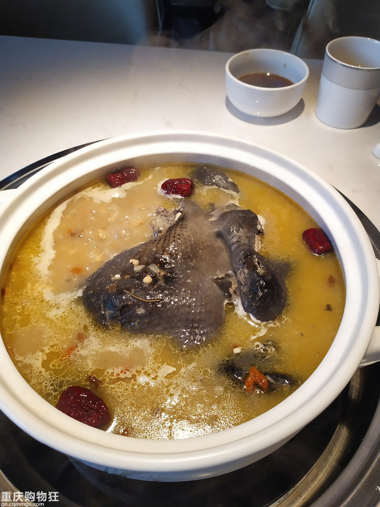 这家的药膳鸡煲真的很不错