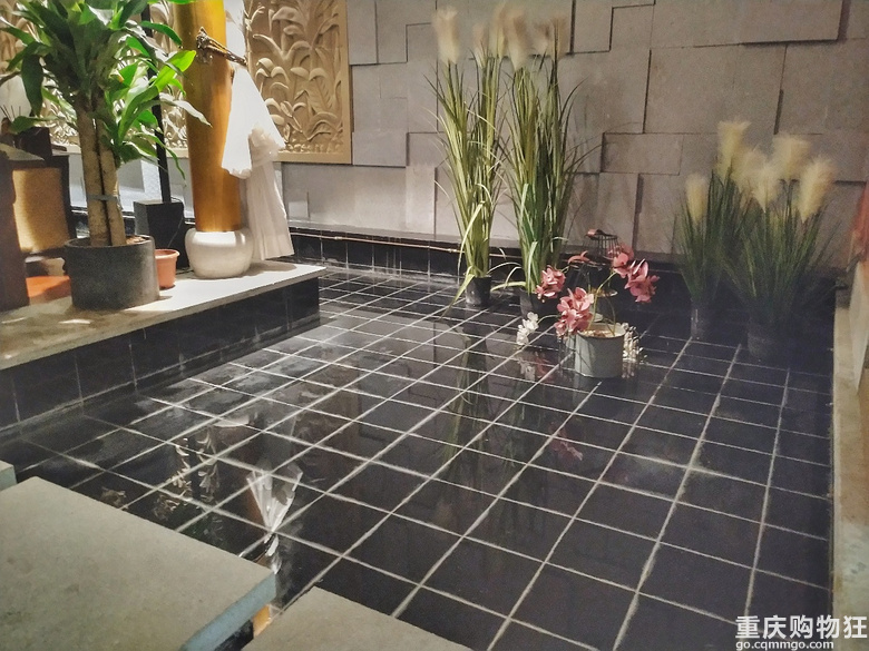 DHEVA THAI SPA 新光里的泰式按摩