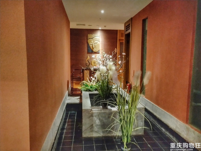 DHEVA THAI SPA 新光里的泰式按摩