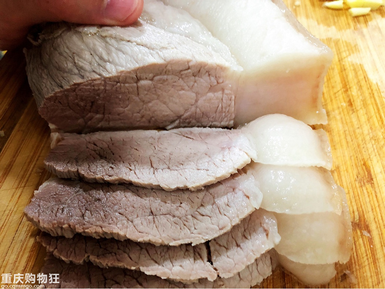 【特工小厨】教你做蒜泥白肉,好吃还不腻。