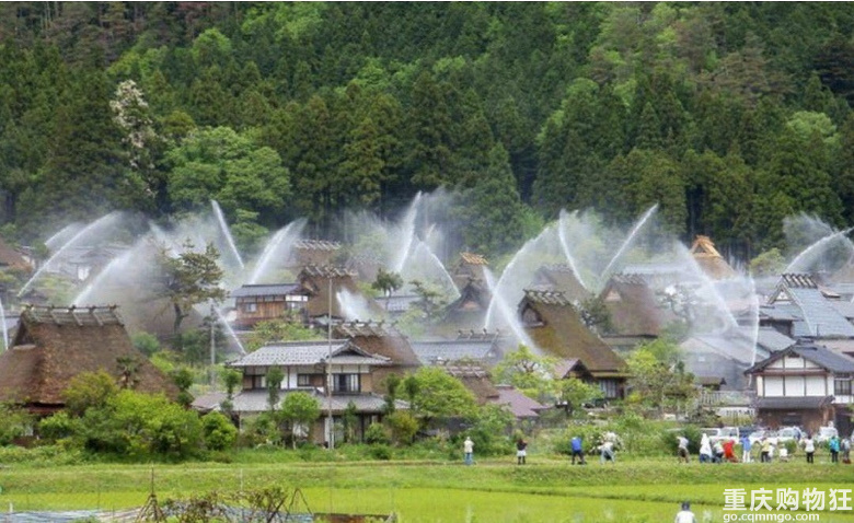 日本这个村子有点意思，因为消防设施成为打卡胜地