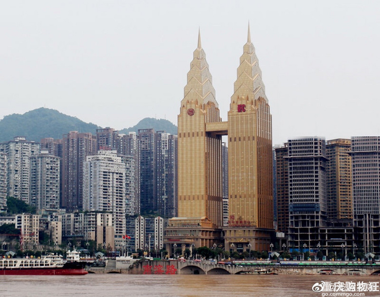 重庆南岸区的教育、交通、医疗、景点等，住