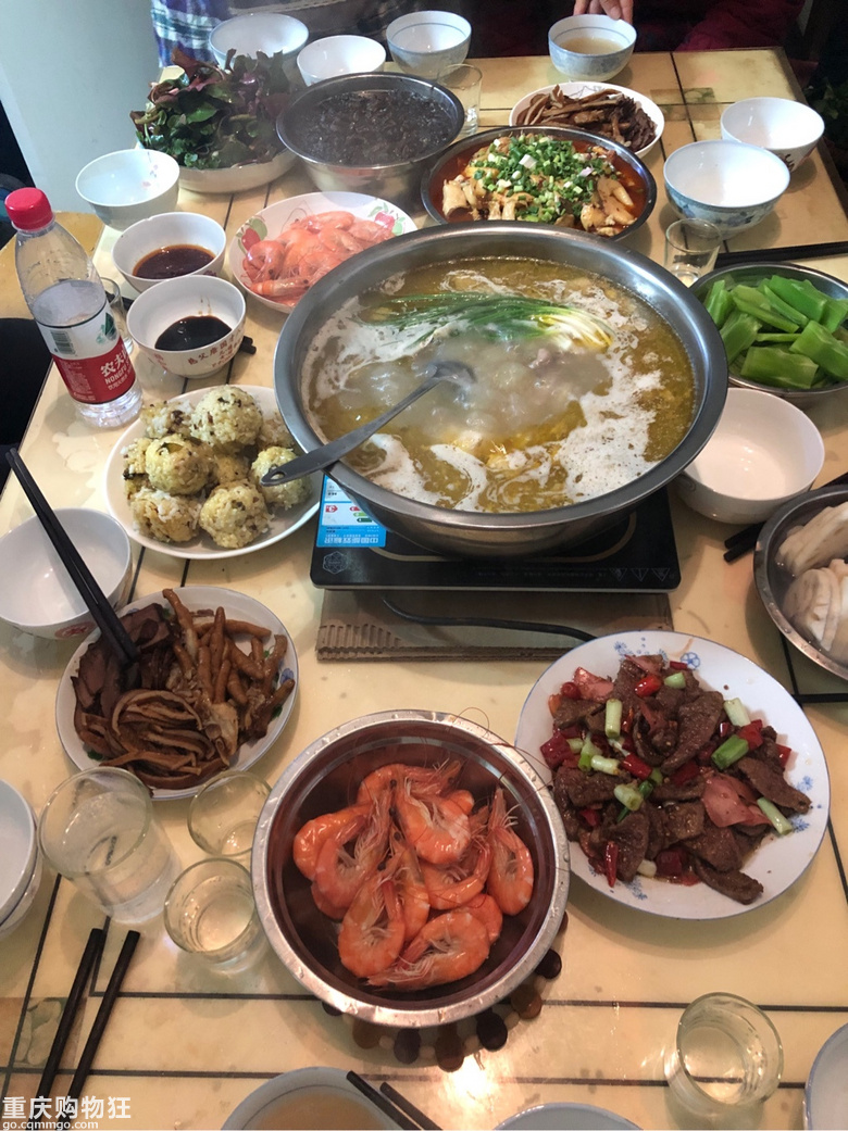 一疏食,一箪饮,一家人。