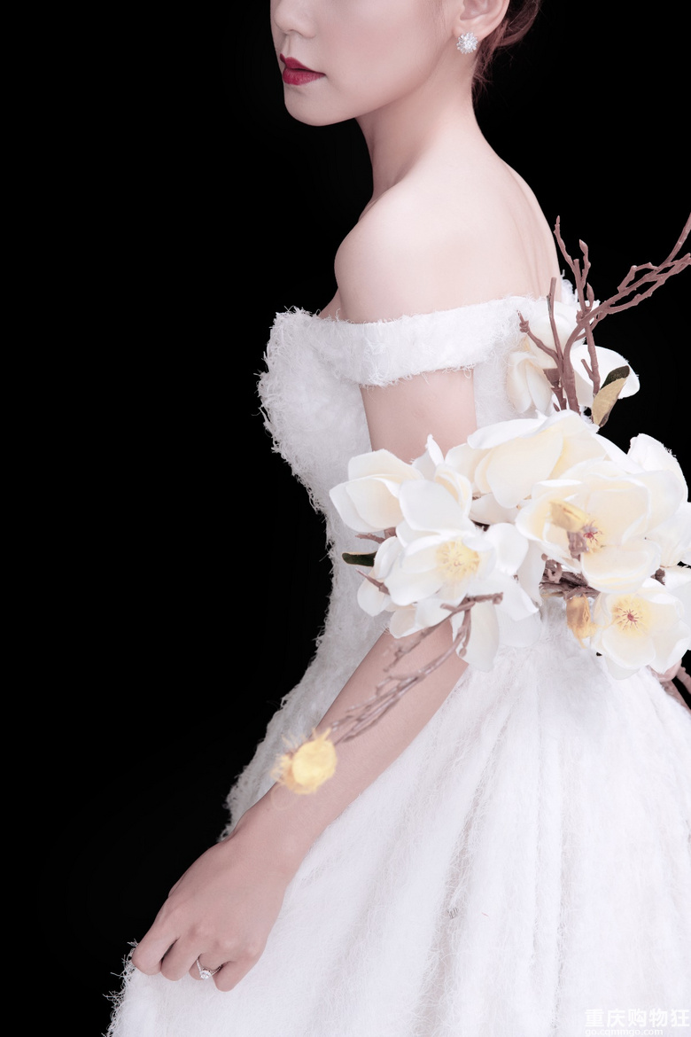 死党变夫妻，一路走来你陪我一起长大+【春季秀出婚纱照】