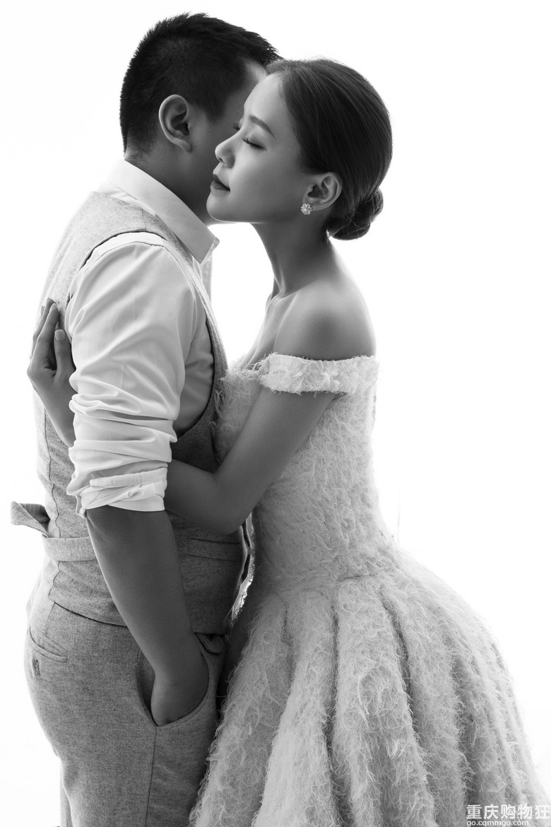 死党变夫妻,一路走来你陪我一起长大+【春季秀出婚纱照】