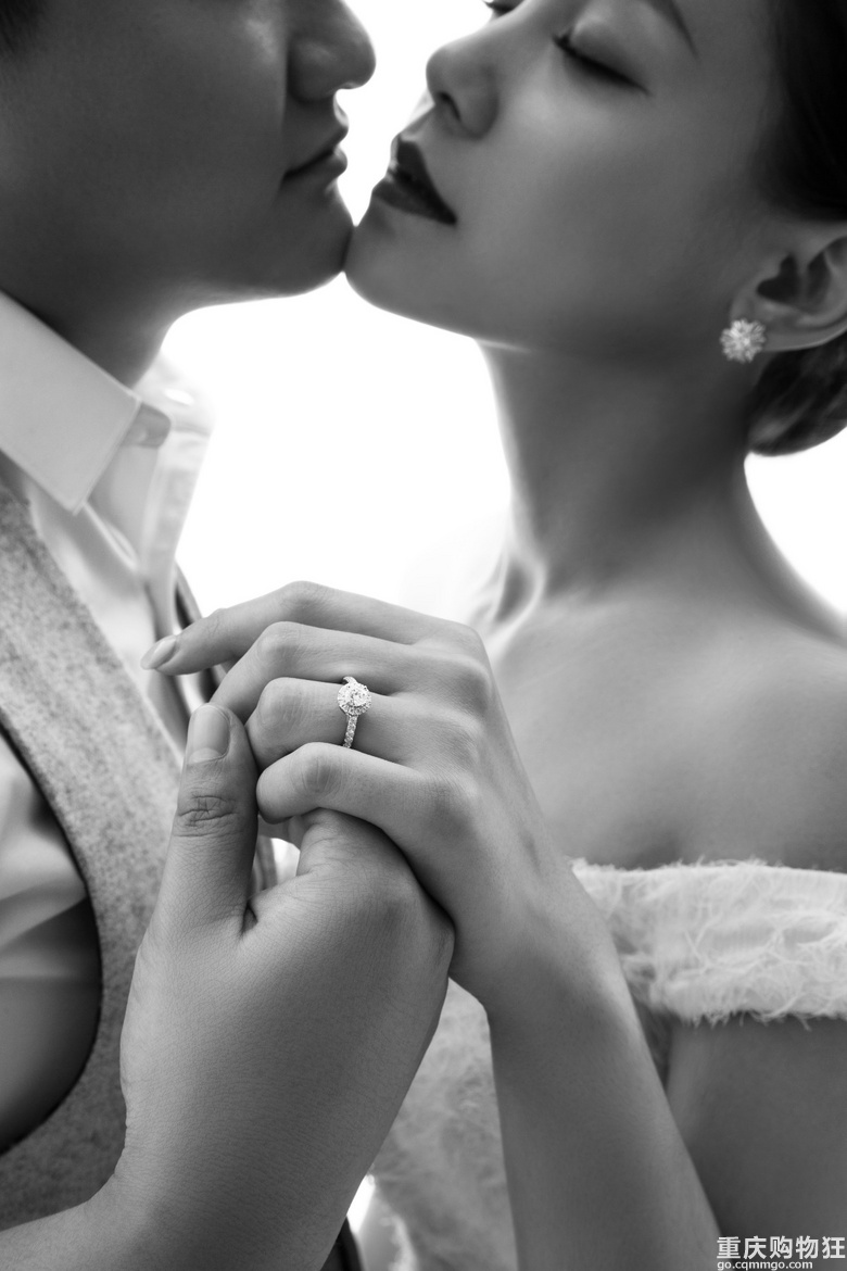 死党变夫妻,一路走来你陪我一起长大+【春季秀出婚纱照】