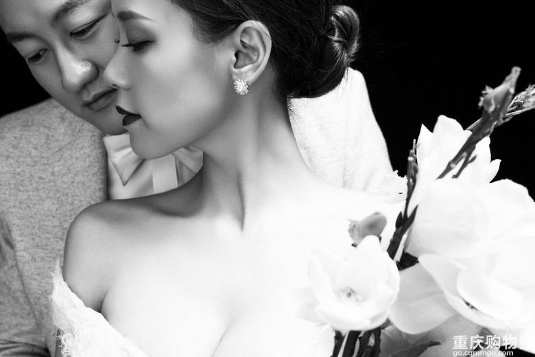 死党变夫妻，一路走来你陪我一起长大+【春季秀出婚纱照】
