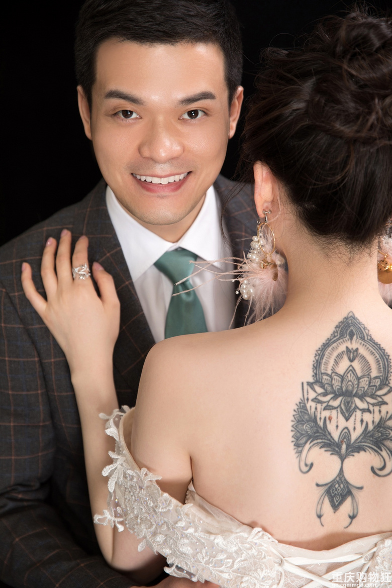 空姐和安全员的故事，一直都是你在保护我+【春季秀出婚纱照】