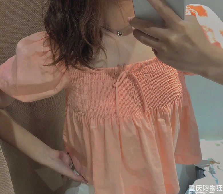UR新款,蜜桃乌龙色系泡泡袖蝴蝶结上衣太可了！【就是喜欢买】