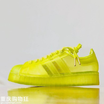 刘亦菲不愧是阿迪达斯品牌代言人 ，联名款都有了