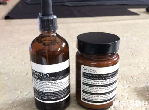 最近皮肤特别干，有没有好用的补水保湿精华推荐？