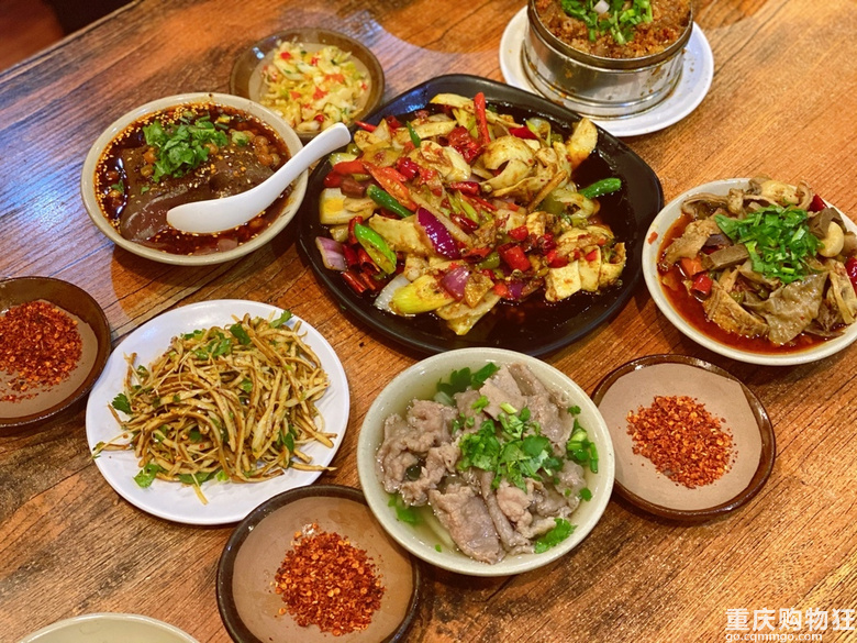 紫荆广场这家翘脚牛肉好好吃呀～