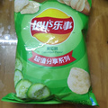 你们有没有发现袋装薯片和桶装薯片吃起不一样？