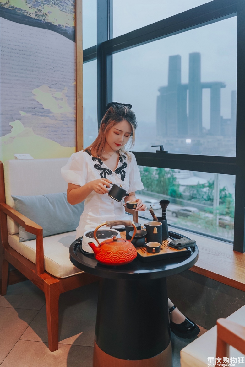 五一重庆必打卡江景绝美的地道重庆火锅