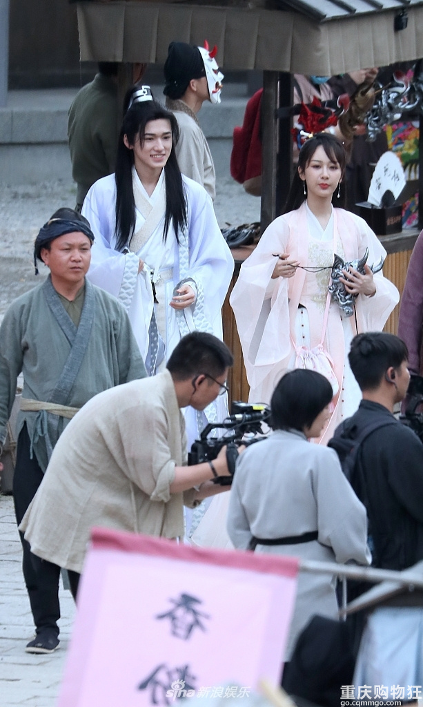 一周明星八卦图片精选，5.10——5.15，申报馆为依萍庆生