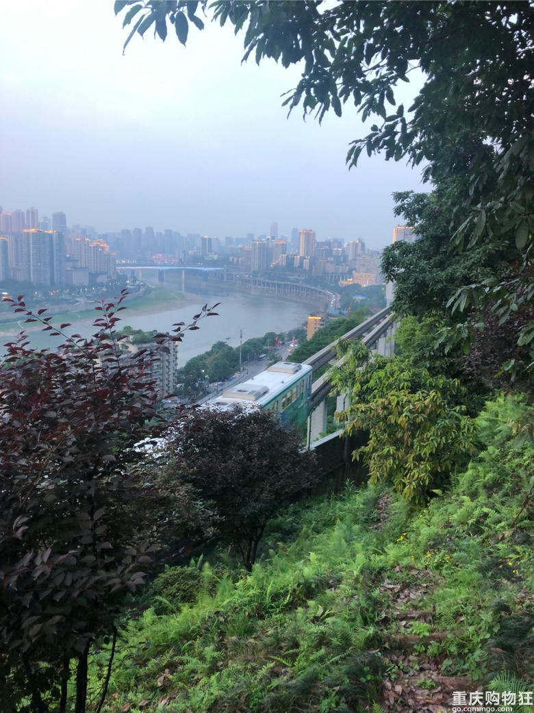 夜徒重庆 看灯火山城 游山玩水 重庆购物狂